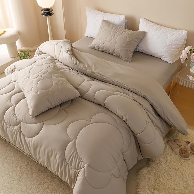 CLOTHKNOW Beige Coffee Daisy Puff Comforter Set California King 3Pcs Light Khaki Bedding Comforter Sets Floral Comforter Tan Bed Comforter Soft Oatmeal Comforter Cal King