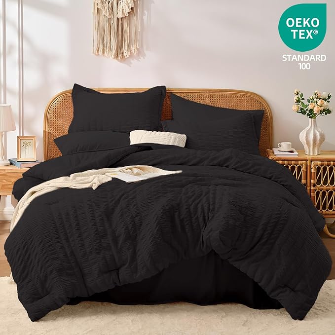 FUANNA Queen Comforter Set 7 Pieces, Luxury Seersucker Bed in a Bag Queen Size for All Seasons, Soft Bedding Set with Comforter, Flat Sheet, Fitted Sheet, Pillowcases & Shams for Bedroom, Black