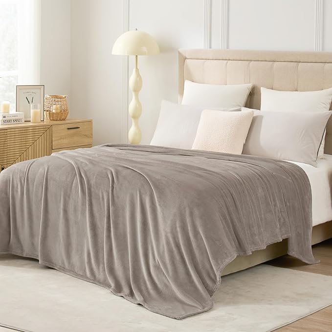 Hansleep Fleece Mocha Brown Queen Blanket, Super Soft Flannel Fuzzy Plush Cozy Blanket for All Seasons, Mocha Brown, Queen 90x90 Inches