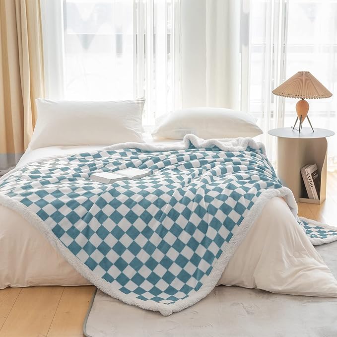 LOMAO Sherpa Throw Blanket Fleece Blanket with Checkered Pattern Soft Thick Blanket for Couch, Bed, Sofa Luxurious Warm and Cozy for All Seasons (Light Blue, 60"x80")