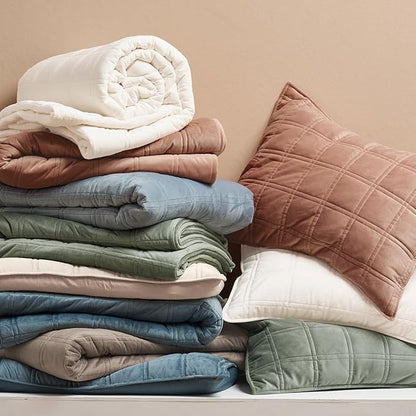EVERGRACE 3 Pieces Luxurious Velvet Quilt Queen Size, Ultra Soft Bedspread Coverlet Set, Double Box Stitch Lightweight Velvet Comforter for All Season with 2 Shams, Truffle Taupe, 92"x96"