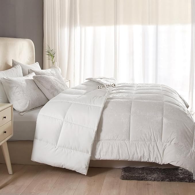 HYPREST Velvet Comforter Queen, Greek Velvet Luxury Queen Comforter Set, Ultra Soft Down Alternative Comforter Cozy Lightweight