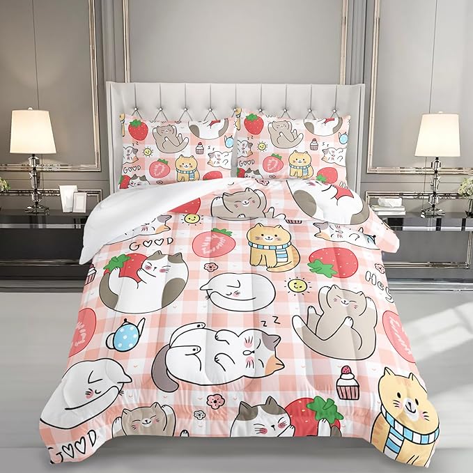 Kawaii Comforter Set for Girls Kids Kawaii Cat 3 Pieces Bedding Set Twin Size,Cartoon Strawberry Bed Set Quilts Set Lightweight Soft Microfiber Warm Down Alternative All Season With 2 Pillowcase