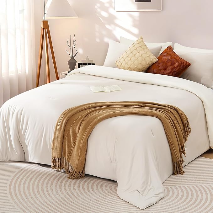 Elegear Twin Comforter Set Beige, PCM Tech Ultra-Soft Bedding Set, 2Pcs Upgraded Micro Fleece Lightweight Breathable Comforter Set All Season, 1 Reversible Comforter 68x88, 1 Zipper Pillowcase 20x26
