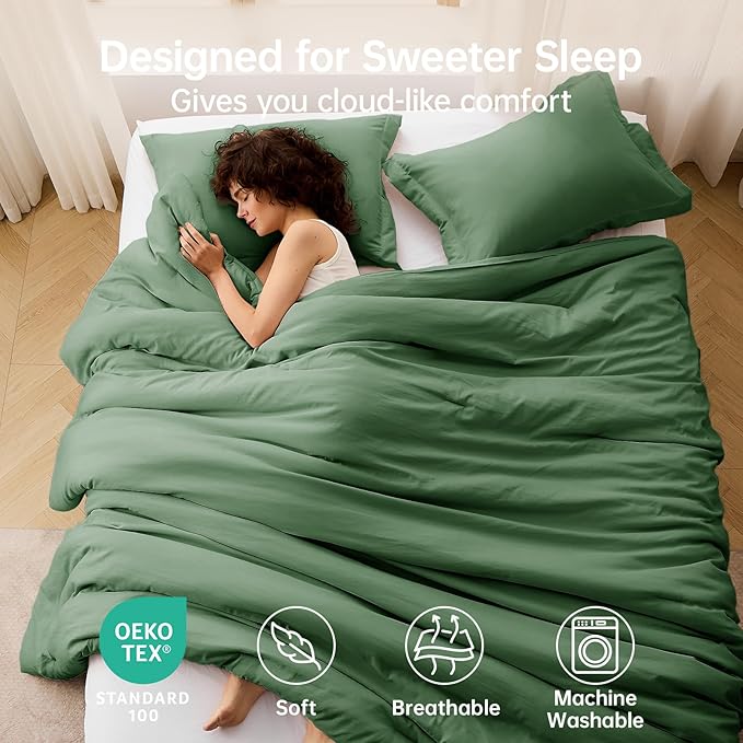 MUXHOMO King Size Comforter Set, All Season Ultra Soft Down Alternative Bedding - 3 Piece Lightweight Bed Set Includes 1 Comforter (104"x90") and 2 Pillow Shams (20"x36"), Dark Green