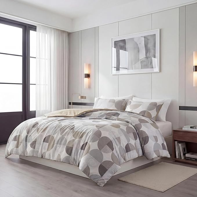 Stylish Three-Tone Printed King Size Comforter Set, 3 Pieces Ultra-Soft Microfiber Bedding Set, Warm and Cozy Comforter for All Seasons, Beige Grey