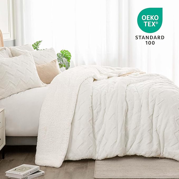 BEDELITE Fluffy Queen Comforter Set - Super Soft Sherpa Beige Comforter for Queen Size Bed, Luxury Warm Bedding Set for Winter, Fuzzy Bed Set 3 Pieces (1 Comforter, 2 Pillowcases)