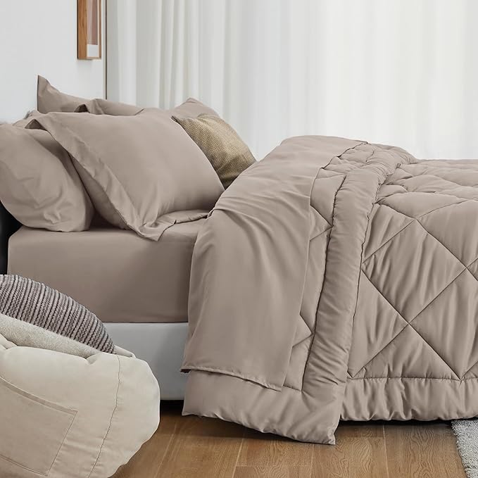Love's Cabin Burlwood Full Comforter Set, 7 Pieces, All Season, Full Bed in a Bag, Includes 1 Comforter, 1 Flat Sheet, 1 Fitted Sheet, 2 Pillowcases and 2 Pillow Shams