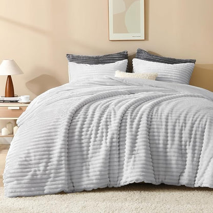 Andency King Size Comforter Set, Light Grey Soft Fluffy Comforter Set King Size, Winter Warm Fleece Faux Fur Bedding Set, Luxury Plush Fuzzy Bed Set 3 Pieces (1 Shaggy Comforter, 2 Pillowcases)