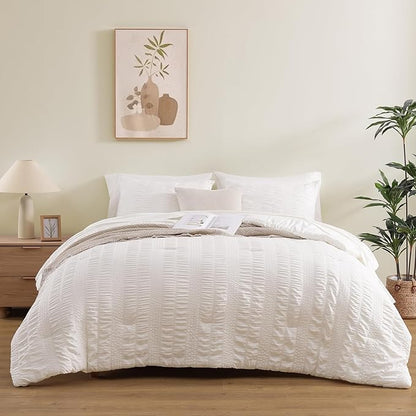CASAAGUSTO Queen Comforter Set, 7 Pieces Snow White Seersucker Bed in a Bag Queen Size Soft All Seasons, Bedding Sets with Comforter, Flat Sheet, Fitted Sheet, 2 Pillow Shams, 2 Pillowcases