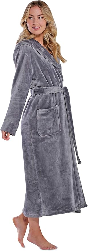 Turquaz Oversize Premium Luxury Ultra Soft Warm Robes for Women Plush Fleece Bathrobe for Women with and Spacious Pockets