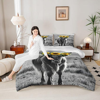 Highland Cow Comforter Set Queen Size for Adult Women Sunflower Cow Print Down Comforter Farmhouse Wild Animal Cows with Gray Fur Quilted Duvet Decor 3 Pcs Bedding ,1 Duvet Cover + 2 Pillowcases