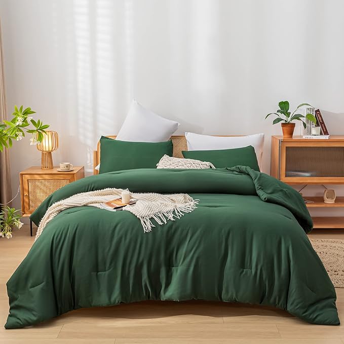 weigelia Emerald Full Size Comforter 3PCS Microfiber Full Size Comforters Set for All Season Boho Dark Green Comforter for Women and Men Soft Lightweight Bed Comforter Set