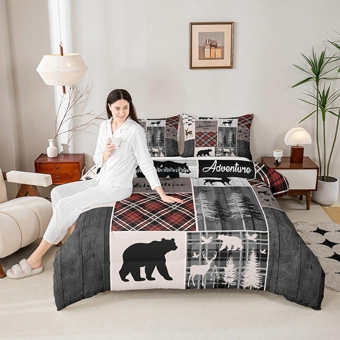Retro Cabin Rustic Comforter Set For Room Decor, Country Farmhouse Lodge Quilt Bear Moose Deer Bedding Set Hunting Wild Animal Plaid Patchwork Duvet Insert Rustic Decorations For Home, Queen Size