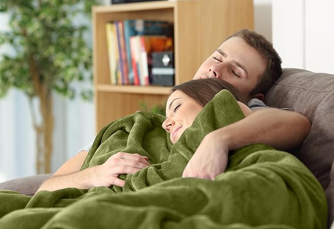 Utopia Bedding Fleece Blanket Queen Size Olive 300GSM Luxury Fuzzy Soft Anti-Static Microfiber Bed Blanket (90x90 Inch)