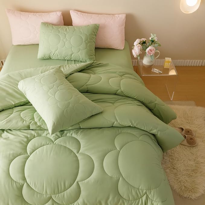 karever Sage Flower Comforter California King Green Sunflower Print Bed Cal King Comforter Set 3 PCs Green Floral Comforter Set for Women Girls Bedroom Decor All Season Hotel Quality Comforter