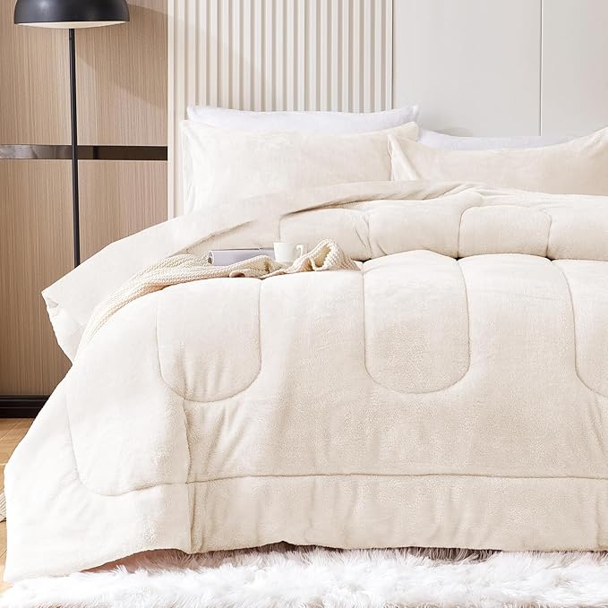YIYEA Fluffy Queen Size Comforter Set, Luxury Faux Fur Comforter, Ultra Soft Plush Fuzzy Velvet Bedding Comforter Sets for Fall Winter, Cozy Warmth, No Shedding, 3PC, Queen, Ivory