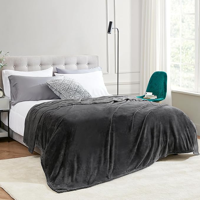 Hansleep Fleece King Size Blanket for Bed Charcoal, Super Soft Flannel Fuzzy King Size Plush Cozy Blanket for All Seasons, Charcoal, King 90x108 Inches