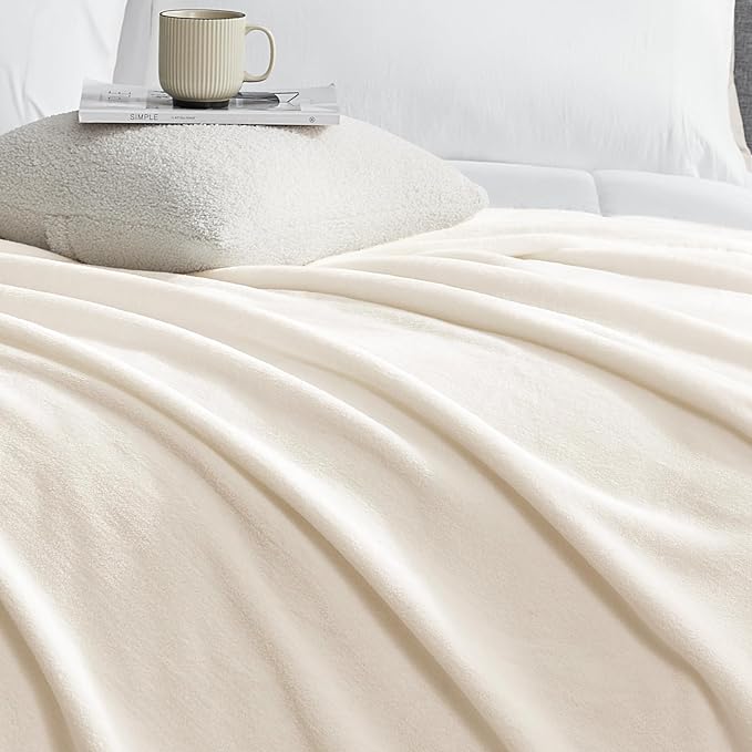 Hansleep Fleece King Size Blanket for Bed Beige, Super Soft Flannel Fuzzy Plush Cozy Blanket for All Seasons, Beige, King 90x108 Inches