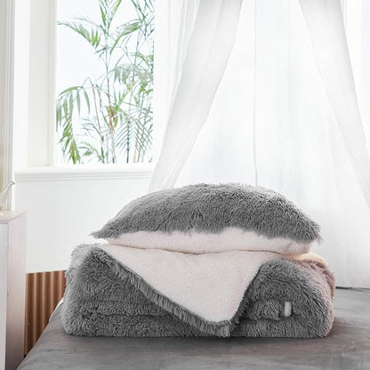 Joyreap 3-Piece Plush Shaggy Comforter Set, King Size Luxury Faux Fur Sherpa Reversible Bedding Comforter Set, Ultra Cozy Warm Fluffy Bedding Set for Winter (Light Gray, 100x88 inches)