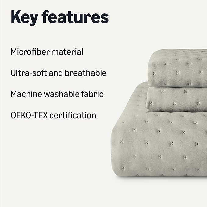 Amazon Basics Brushed Microfiber Quilt Set, Extra Soft with Natural Texture, 3-Piece, Queen/Full, Grey