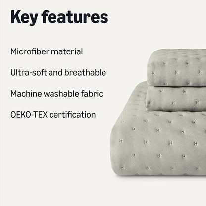 Amazon Basics Brushed Microfiber Quilt Set, Extra Soft with Natural Texture, 3-Piece, Queen/Full, Grey