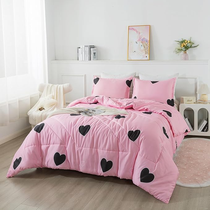 Caressma Love Pattern Girls Pink Comforter Set Queen Size, Blush Pink Cute Love Heart Sexy Comforter Bedding Set for All Seasons, Geometric Soft Microfiber 3 Pieces Comforter Set with Pillowcases