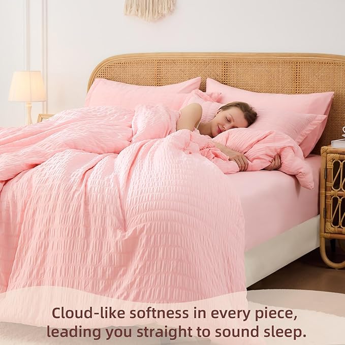 FUANNA Pink Queen Comforter Set 7 Pieces, Luxury Seersucker Queen Bed Set for All Seasons, Soft Bed in a Bag Queen Size with Comforter, Flat Sheet, Fitted Sheet, Pillowcases & Shams for Room Decor