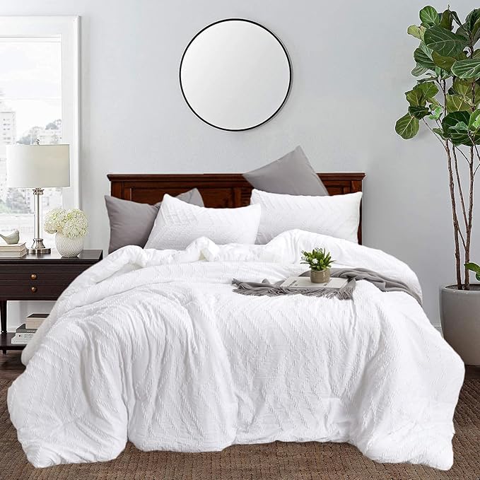 CLOTHKNOW White Tufted Queen Comforter Set Farmhouse Bedding Comforter Sets Soft Boho Queen Comforter Shabby Chic Comforter with 2 x Pillow Cases