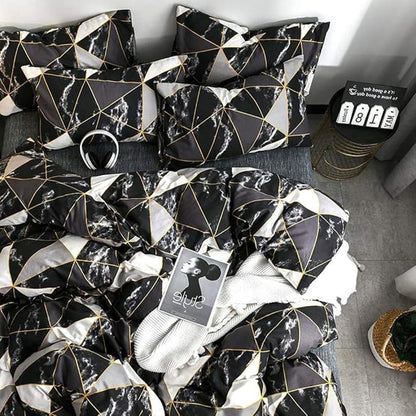 CLOTHKNOW Black White California King Comforter Set 3Pcs Marble Triangle Bedding Comforter Sets Geometric Comforter with 2 x Pillow Cases