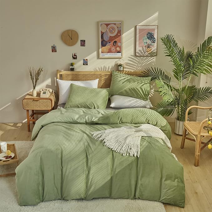 Pureant Sage Green Velvet Comforter Sets Twin Light Green Fluffy Bedding Solid Color Flannel Quilt Women Men Grass Green Comforters Micromink Sherpa Fuzzy Warm Bed Girls Boys Dorm Plush Bedding Soft