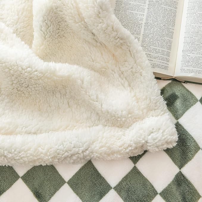 LOMAO Sherpa Throw Blanket Fleece Blanket with Checkered Pattern Soft Thick Blanket for Couch, Bed, Sofa Luxurious Warm and Cozy for All Seasons (Dark Olive, 90"x90")