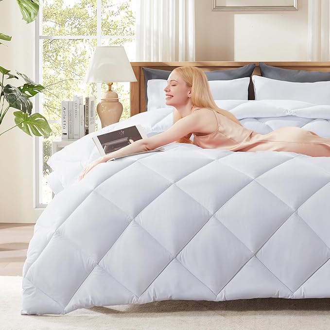 Decroom Lightweight California King Comforter Set with 2 Pillow Sham - 3 Pieces Set - Quilted Down Alternative Comforter/Duvet Insert for All Season - White - Cal King Size