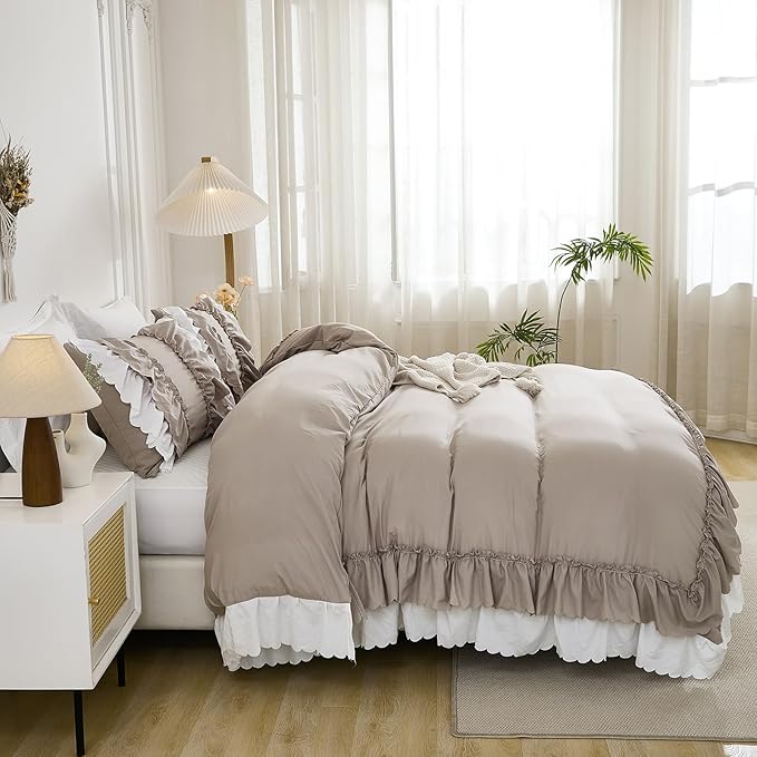 Herside Taupe Ruffle Comforter Set King Size,Shabby Chic Boho Bedding Sets, Soft Fluffy Comforters Sets for All Season,Vintage Ruffled 3 Pcs Microfiber Lightweight Quilt Set for Women Girls