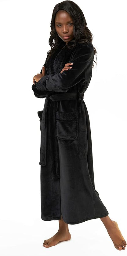 Turquaz Oversize Premium Luxury Ultra Soft Warm Robes for Women Plush Fleece Bathrobe for Women with and Spacious Pockets