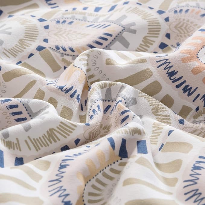 CLOTHKNOW Aztec Boho Queen Comforter Set 3Pcs Ivory Bedding Comforter Sets Geometric Bed Comforter with 2 x Pillow Cases