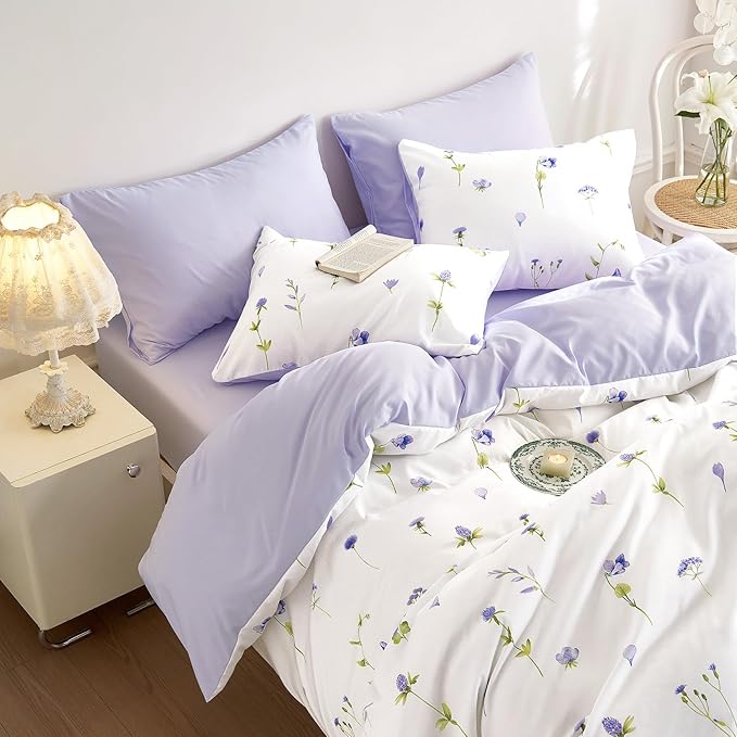 Wake In Cloud - Floral Comforter Set, Cottagecore Cute Aesthetic Watercolor Tiny Flowers and Leaves, Soft Lightweight Bedding for Women Teen Girls, 3 Pieces, Purple, Twin/Twin XL Size