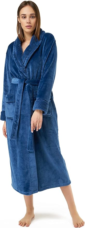 Turquaz Oversize Premium Luxury Ultra Soft Warm Robes for Women Plush Fleece Bathrobe for Women with and Spacious Pockets