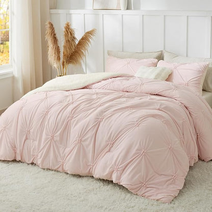 BEDELITE Pintuck Fluffy King Size Comforter Set - Super Soft Sherpa Pink Comforter for King Size Bed, Luxury Warm Bedding Set for Winter, Fuzzy Bed Set 3 Pieces (1 Comforter, 2 Pillowcases)