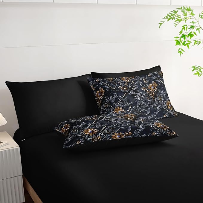 7 Piece Black and Gold Baroque Comforter Set King，Baroque King Bedding，(1 Comforter, 1 Flat Sheet, 1 Fitted Sheet, 2 Pillowcase and 2 Pillow Sham)，Baroque Gothic Bedroom Decor
