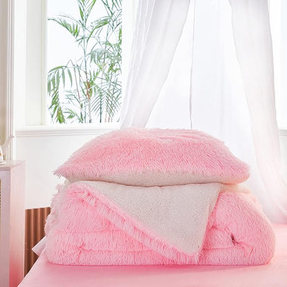 UOZZI BEDDING Pink Faux Fur Comforter Set Queen 3 Pieces - 1 Shaggy Comforter Set 90x90 and 2 Pillowcases, Ultra Soft and Easy Care Luxury Plush Shaggy Duvet Set for Girls Women Princess Style