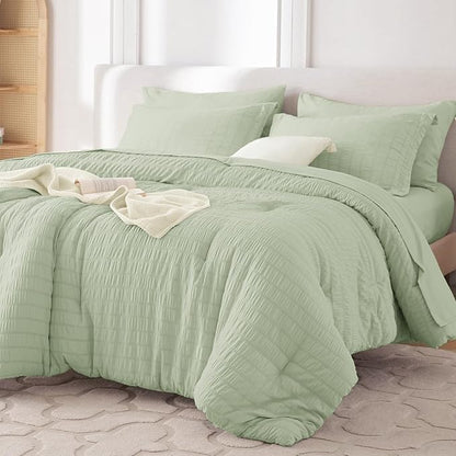 MUXHOMO 7 Pieces Full Comforter Set, Seersucker Bed in a Bag Full Size, All Season Luxury Bedding Set with Comforter, Flat Sheet, Fitted Sheet, Pillowcases & Shams, Light Green