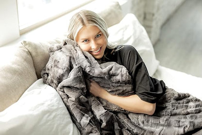 Minky Couture Sorbet Blanket - Ultra-Soft Throw for Silky Smooth Comfort - Premium Decorative Throw Blanket - Midweight, Breathable Fabric - Machine Washable Adult, Charcoal