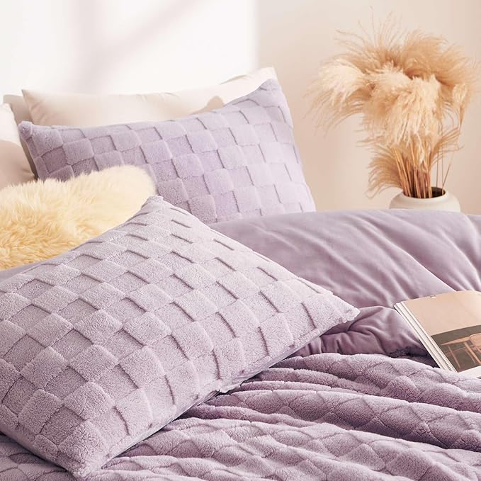 CozyLux Fleece King Comforter Set Light Purple,Super Soft & Warm Fluffy Bedding with Checkered Pattern,Luxury Fuzzy Heavy Bed Set for Winter,3 Pieces,1 Comforter and 2 Pillowcases