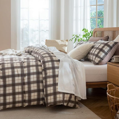 Queen Comforter Set Plaid 3 Pieces Soft Cute Plaid Bedding Comforter Lightweight Check Geometric Style Geometric Comforter Set for All Seasons 1 Comforter and 2 Pillowcases