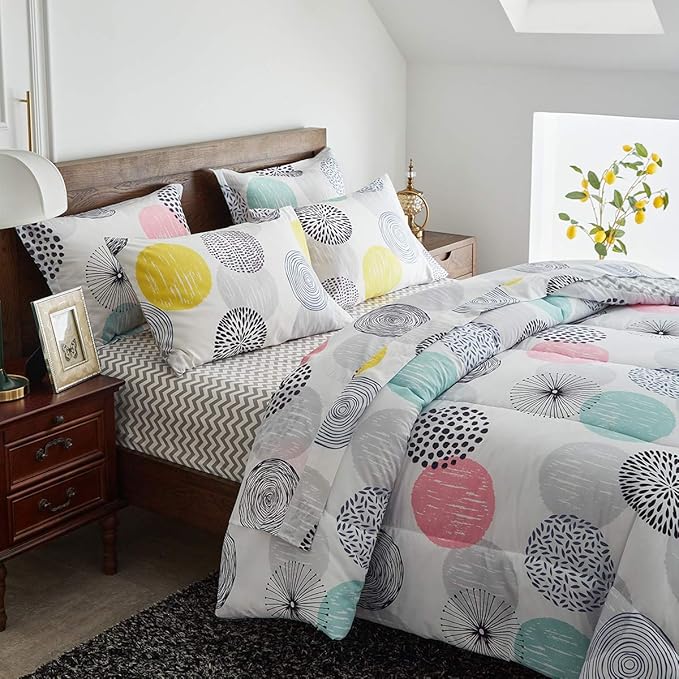 7 Pieces Comforter Sheet Set Queen Size Bed in a Bag Microfiber All Season Soft Colorful Dots Bedding Set (1 Comforter, 2 Pillow Shams, 1 Flat Sheet, 1 Fitted Sheet, 2 Pillowcases) Queen