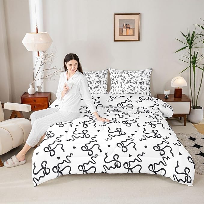 Castle Fairy Bow Love Heart Print Comforter Set Queen Size,Black Bowknot Bedding Sets 3Pcs for Kids Girls Women Room Decor,Butterfly Tie Knot Quilted Duvet Princess Girly Down Comforter,2 Pillowcases