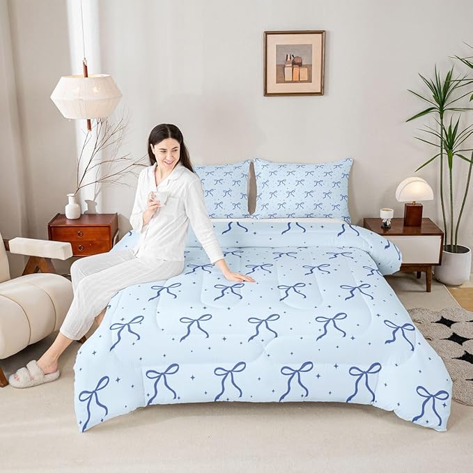 Erosebridal Blue Bow Comforter Set Toddler Size Coquette Bows Bedding Set Trendy Cute Ribbon Bowknot Comforter for Teen Girls Kids Women Bedroom Girly Preppy Princess Quilt Duvet
