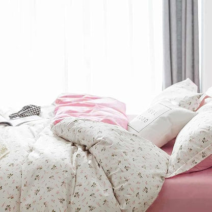 Nanko Pink Floral Comforter Set Full Size, 3pc White Farmhouse Flowers Leaves Botanical Pattern Microfiber Comforter Set, All Season Soft & Lightweight Reversible Comforter for Women Girl 80"x90"