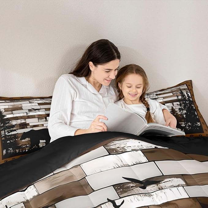 Feelyou Rustic Bear Bedding Set Wild Animals Hunt Comforter Set for Kids Boys Girls Brown Wooden Comforter Paw Print Quilt Set Bedroom Collection 2Pcs Toddler Size